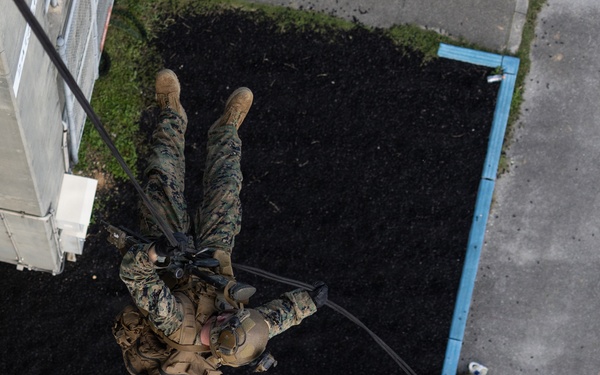 12th Littoral Combat Team Rehearses Fast-Rope and Rappel Techniques