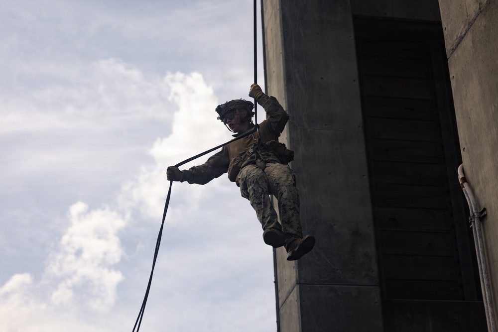 12th Littoral Combat Team Rehearses Fast-Rope and Rappel Techniques