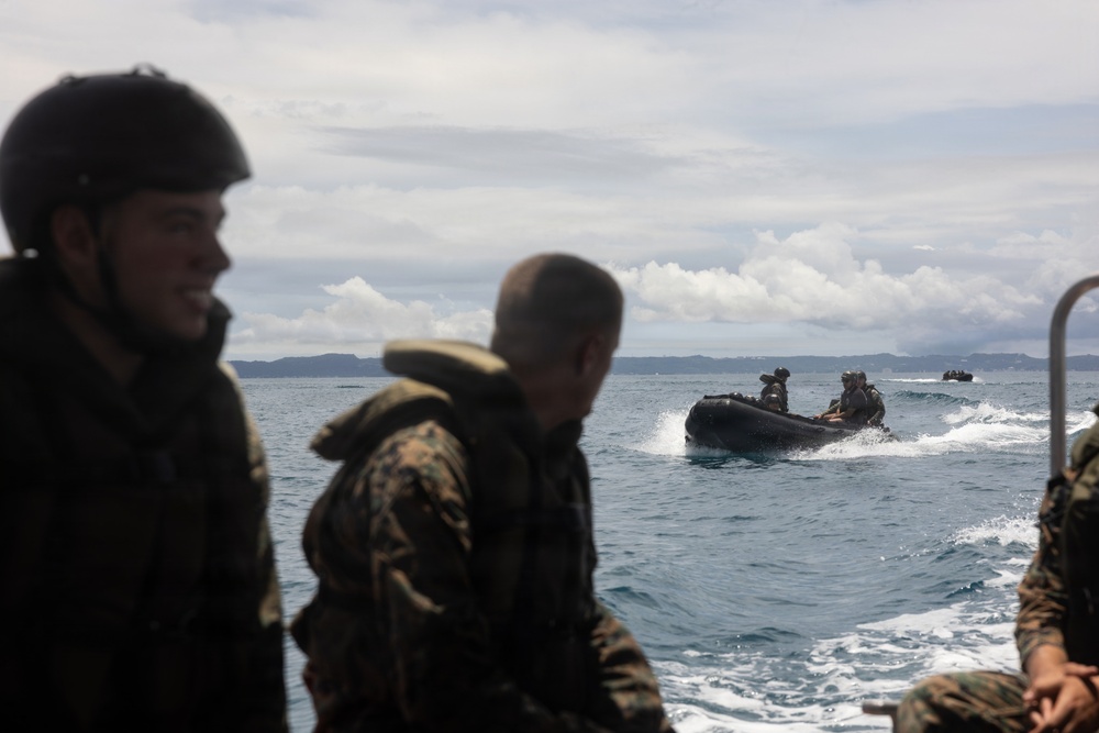 12th Littoral Logistics Battalion Hosts Coxswain Training