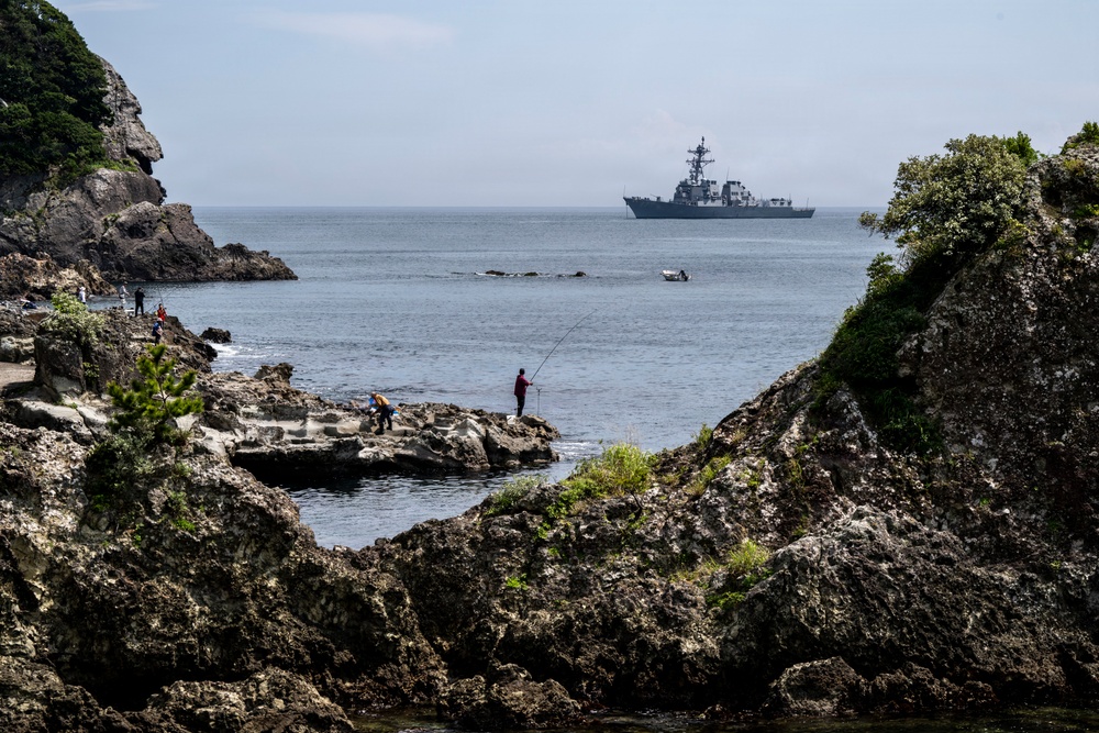 USS Howard (DDG 83) arrives at Shimoda, Japan for 87th annual Black Ship Festival