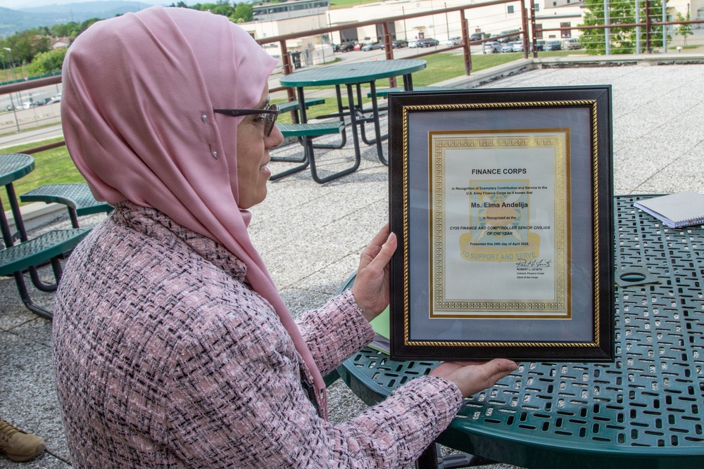 SETAF-AF civilian wins top Army finance award