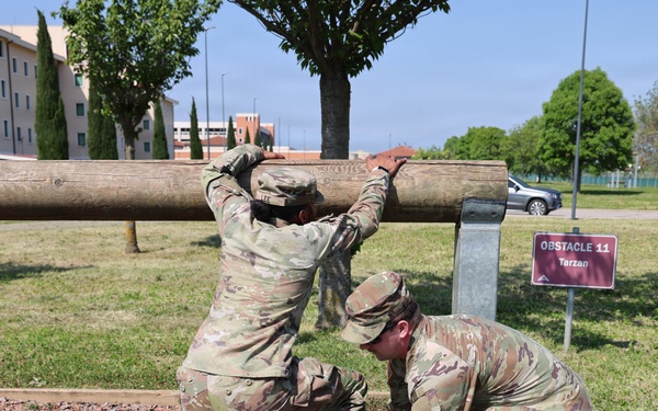 SETAF-AF Soldiers complete obstacle course while stationed in Italy