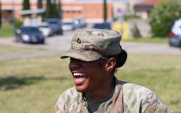 SETAF-AF Soldiers complete obstacle course while stationed in Italy