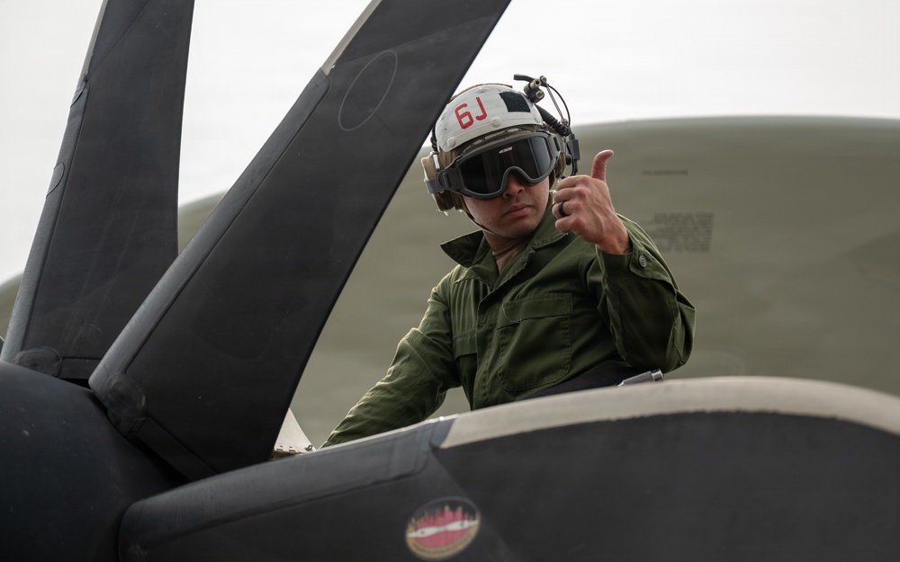E-2D Hawkeyes take flight for command and control at Checkered Flag 26-2