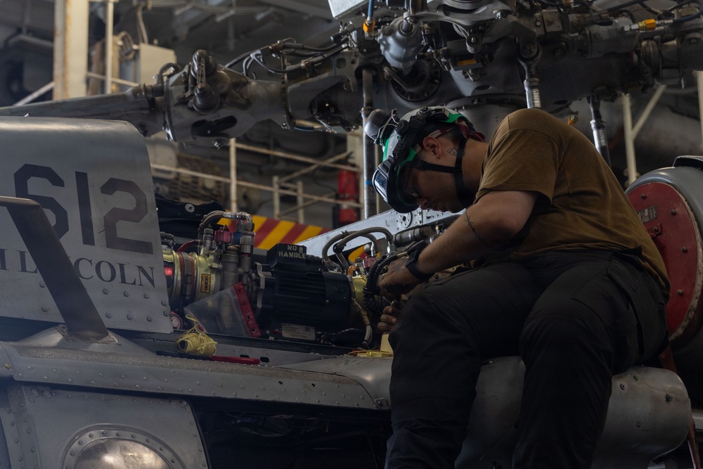 USS Abraham Lincoln Conducts Maintenance