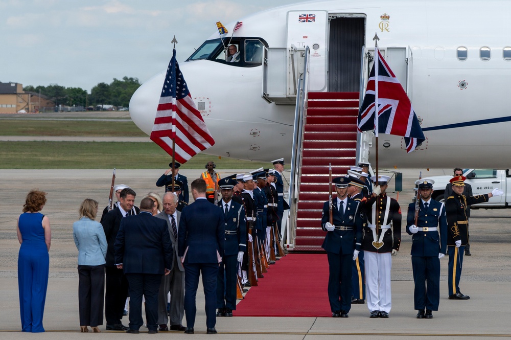 Honor guard supports King Charles III state visit departure