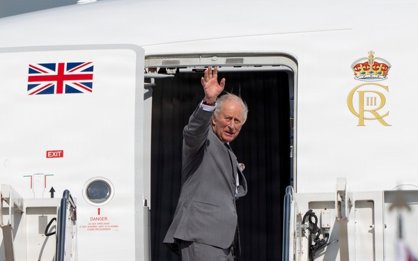 Honor guard supports King Charles III state visit departure