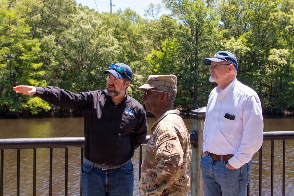 USACE Maj. Gen. Discusses Waccamaw River Flooding With County Leadership