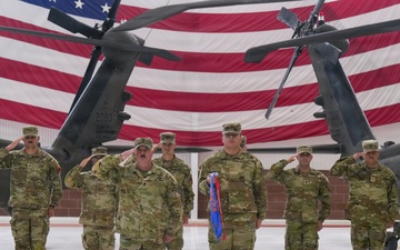 3-501st AHB, 1AD CAB furls the Chaos Company colors