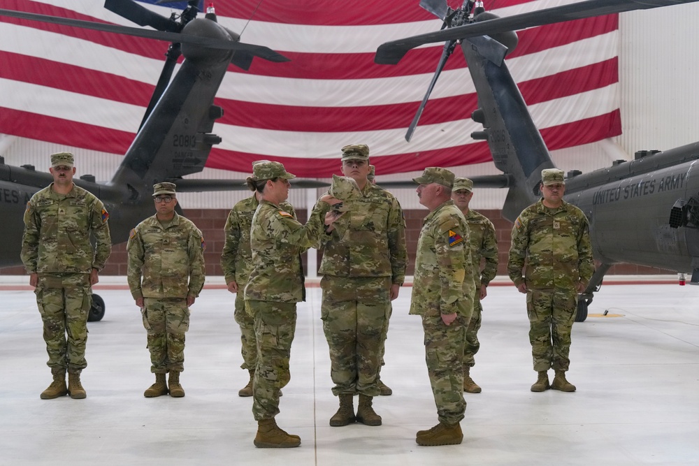 3-501st AHB, 1AD CAB furls the Chaos Company colors