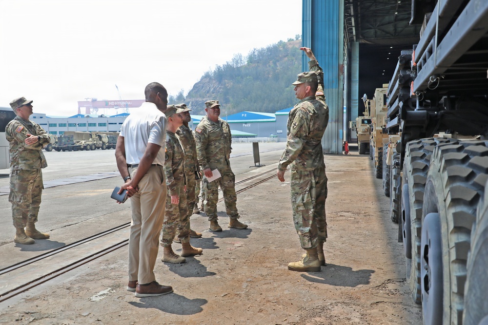 Army Deputy G-4 Tours Agila Port Facilities