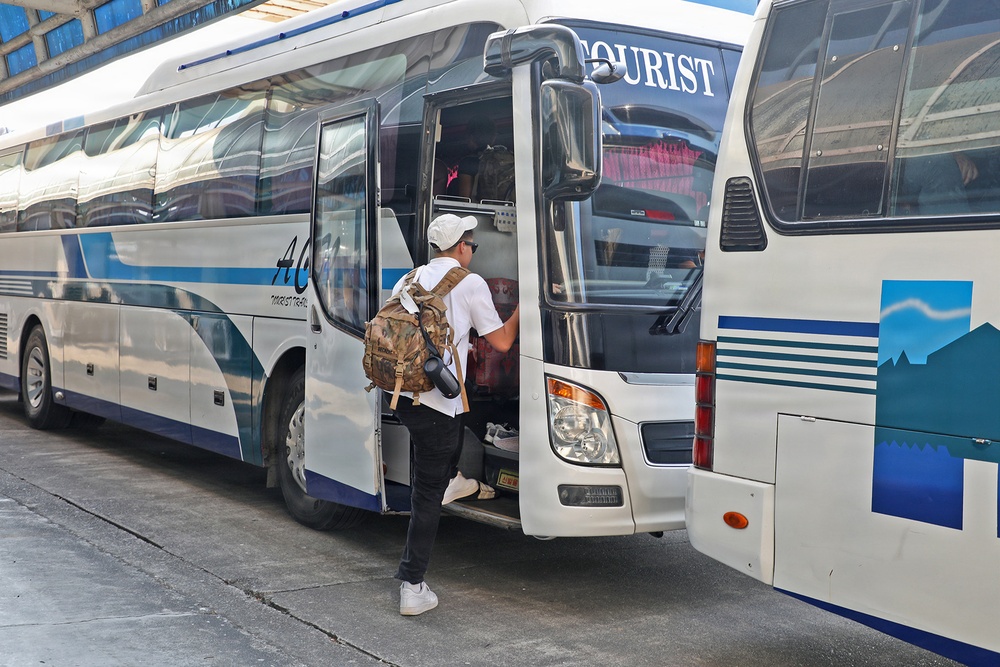 25th ID Soldiers arrive at Subic Bay