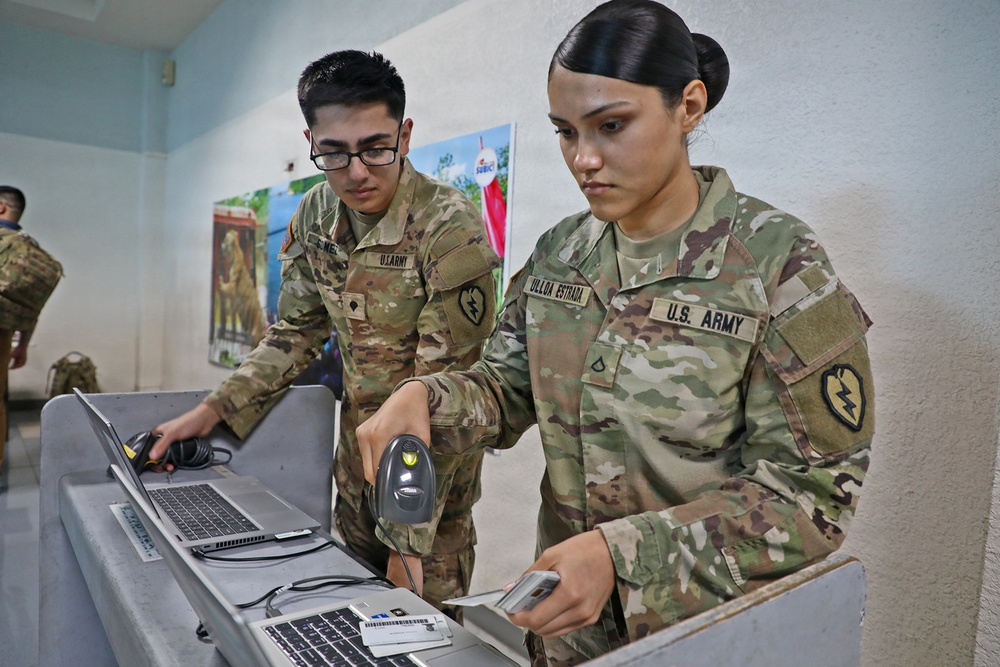 25th ID Soldiers arrive at Subic Bay