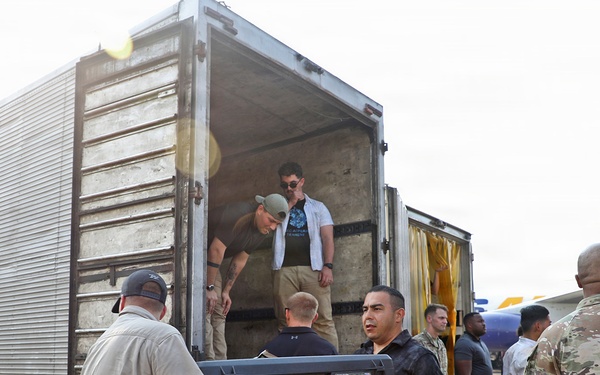 25th ID Soldiers arrive at Subic Bay