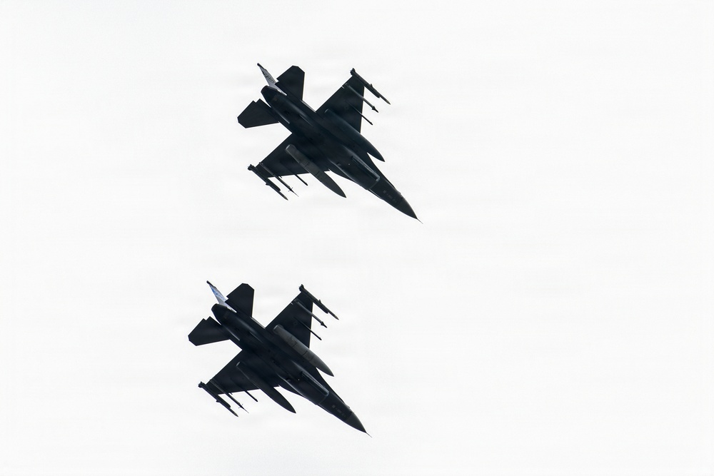 U.S. Air Force Col. Shaun Bowes F-16 fini-flight
