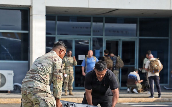 25th ID Soldiers arrive at Subic Bay