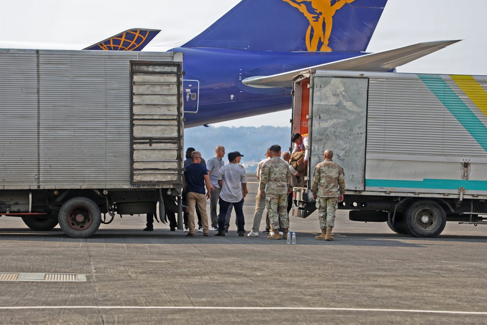 25th ID Soldiers arrive at Subic Bay