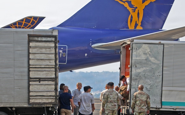 25th ID Soldiers arrive at Subic Bay