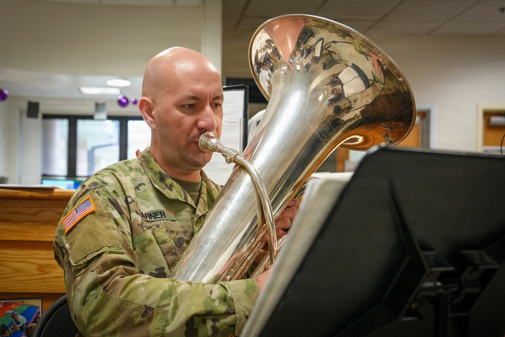 U.S. Army Field Band visits CDCs for Month of the Military Child