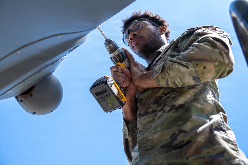 105th Airlift Wing C-17 Globemaster III maintenance