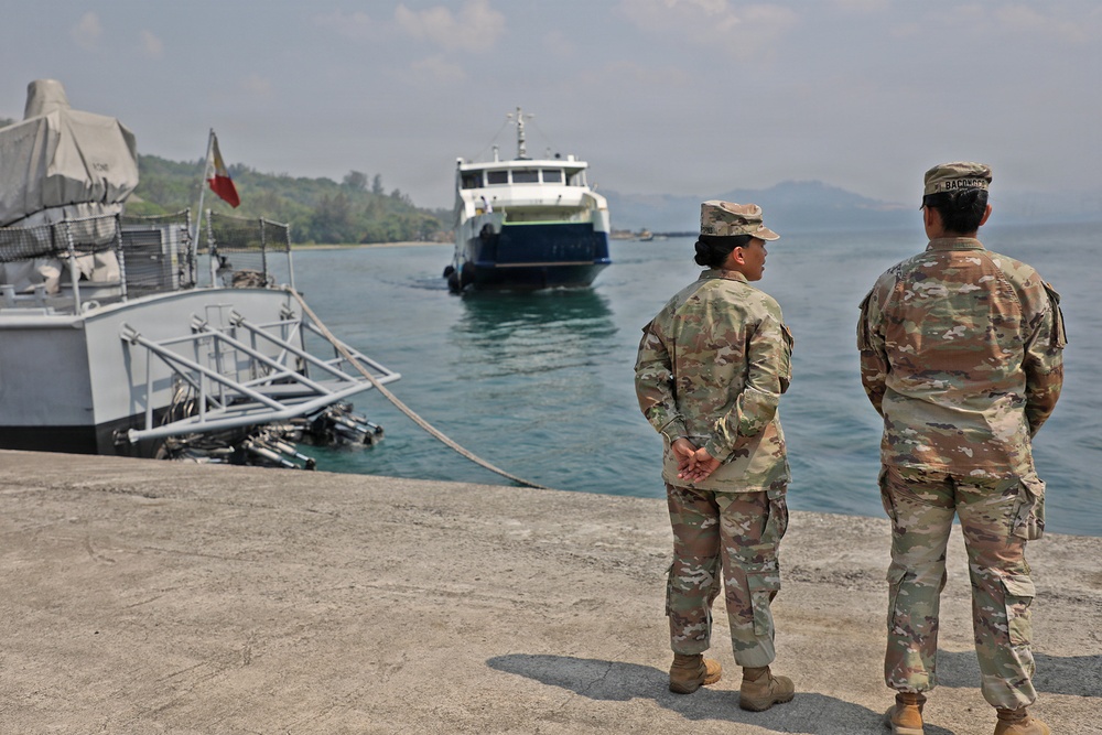 Army Deputy G-4 Tours Agila Port Facilities