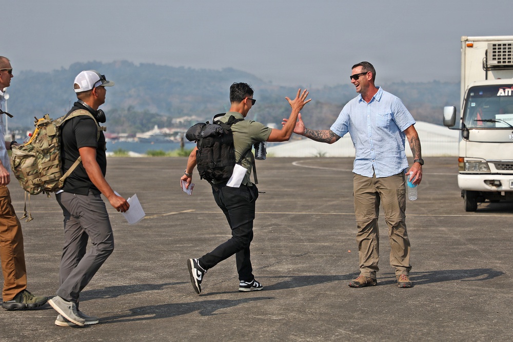 25th ID Soldiers arrive at Subic Bay