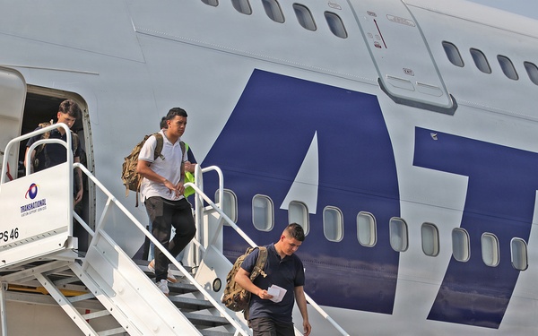 25th ID Soldiers arrive at Subic Bay