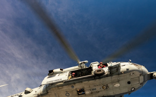 HSC-28 Vertical Replenishment Training