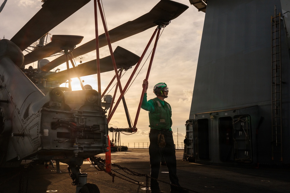 HSC-28 Vertical Replenishment Training