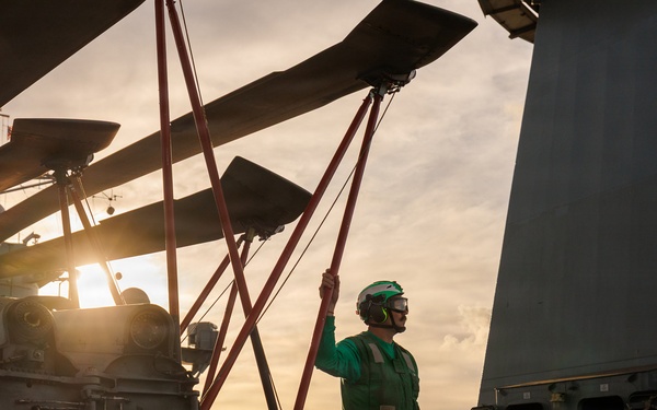 HSC-28 Vertical Replenishment Training