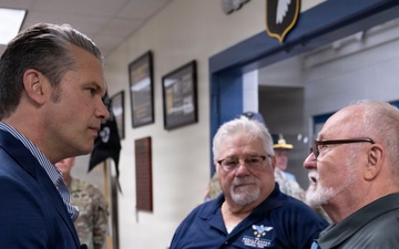 SECWAR Travels to Ft Campbell