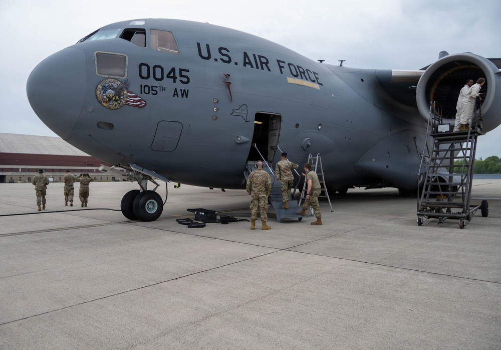 105th C-17 Globemaster III maintenance