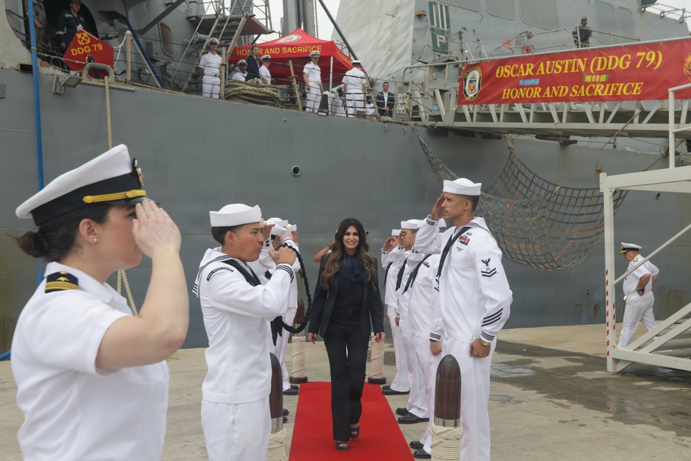 U.S. Ambassador to Greece Kimberly Guilfoyle visits USS Oscar Austin