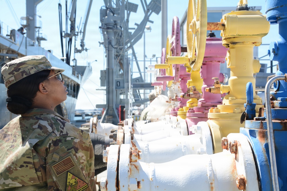 Joint Petroleum Course at Fort Lee unites military branches in fuel logistics