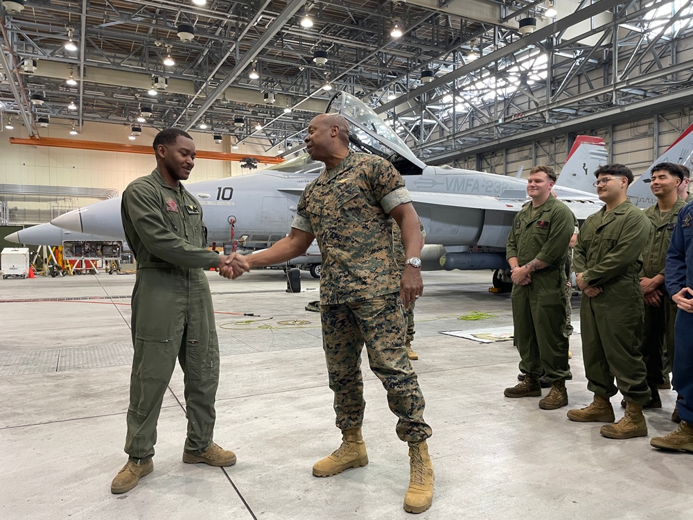 3d MAW AWC visits Iwakuni 3d MAW UDP and 1st MAW units