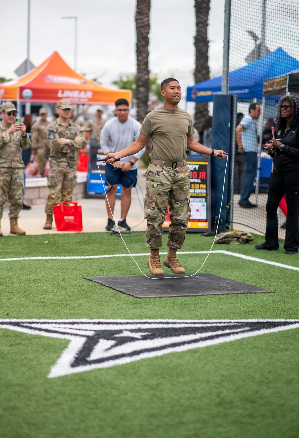LAAFB Participates in Military Fitness Expo