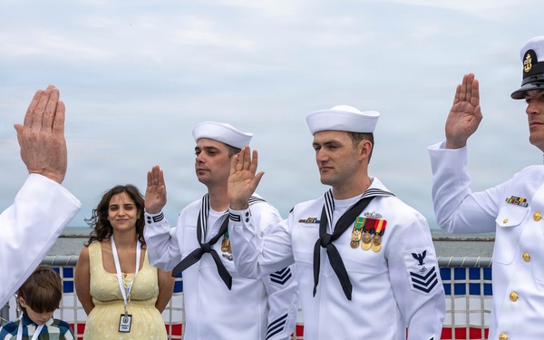 Adm. Thomas Reenlists Sailors Aboard USS Cleveland (LCS 31)