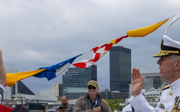 Adm. Thomas Reenlists Sailors Aboard USS Cleveland (LCS 31)