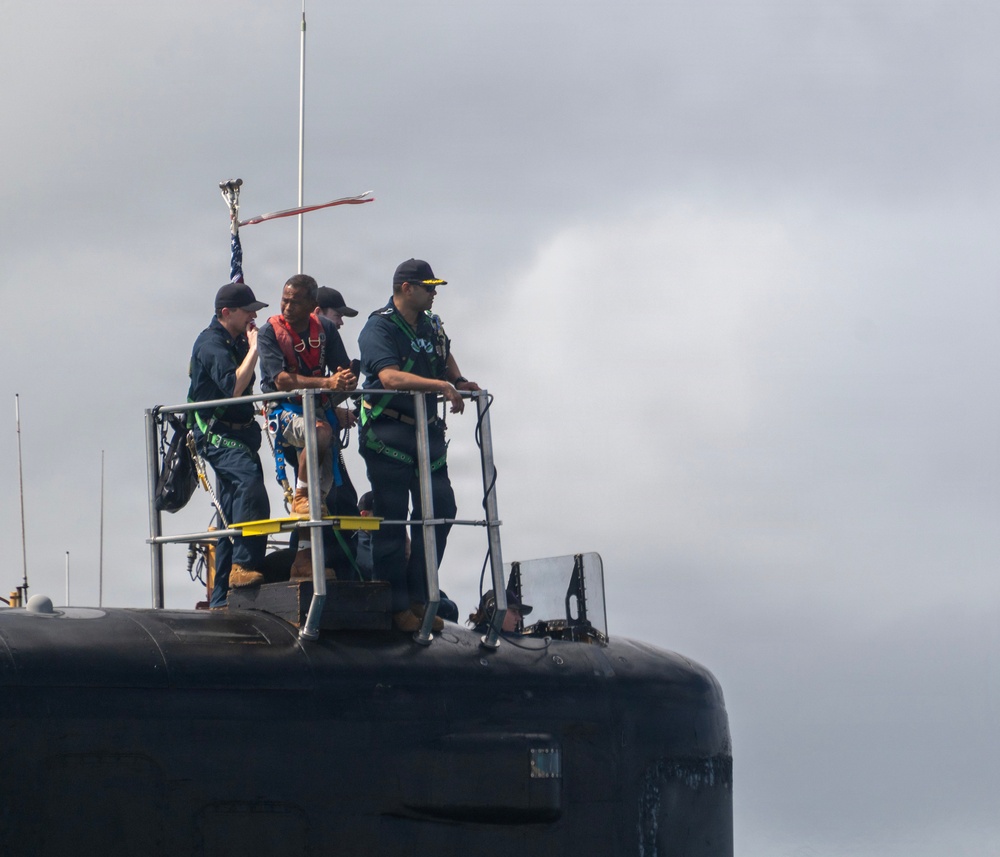 USS Minnesota returns to Naval Base Guam