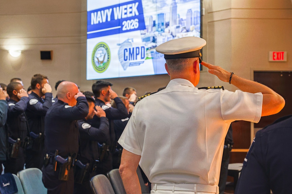 Charlotte Navy Week Sailors participate in CMPD training events