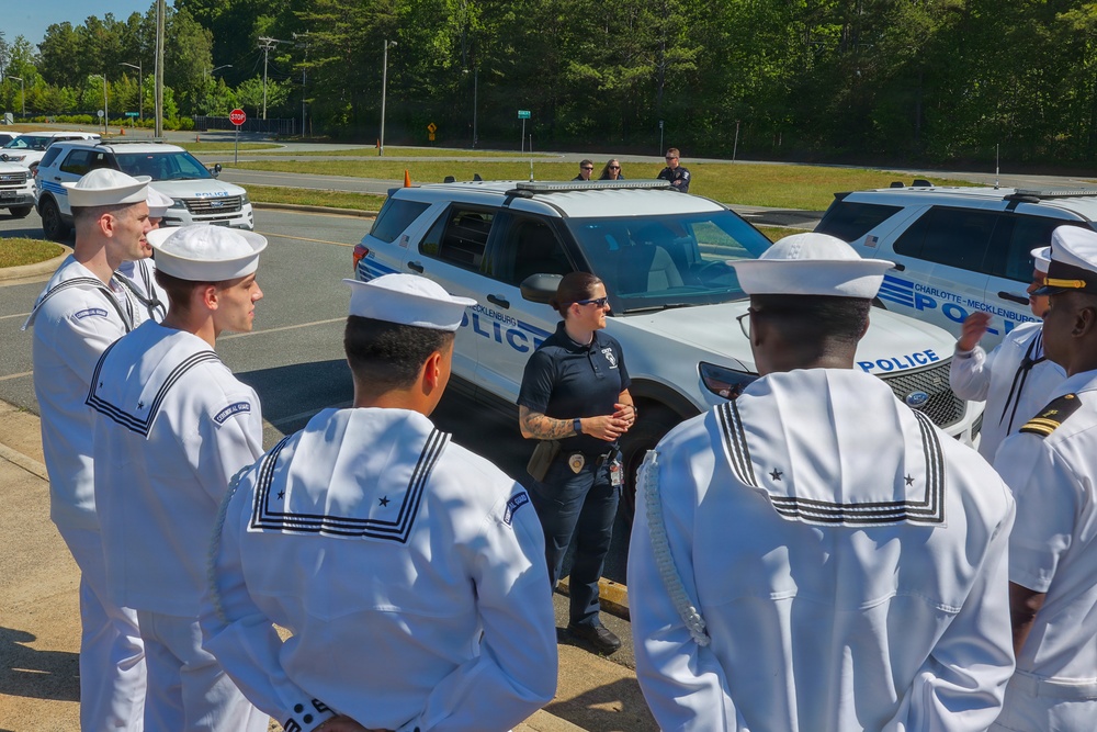 Charlotte Navy Week Sailors participate in CMPD training events