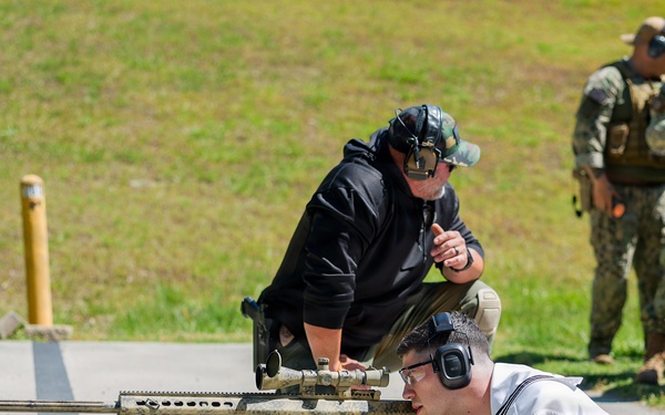 Charlotte Navy Week Sailors participate in CMPD training events