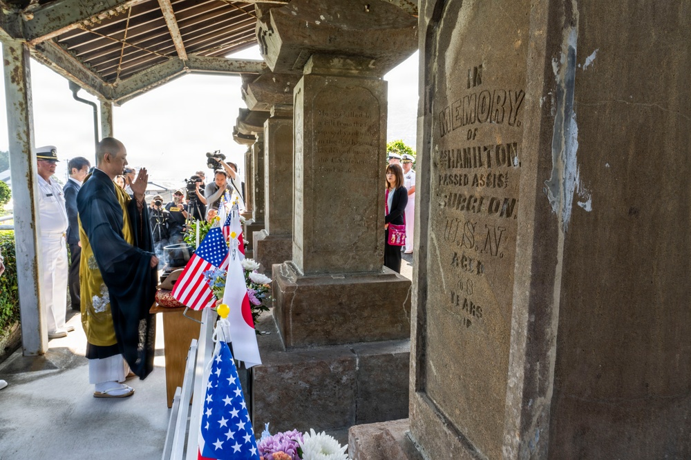 U.S. Navy commanding officers participate in a memorial service for Americans interred at Gyokusenji Temple in Shimoda, Japan during 87th annual Black Ship Festival