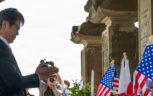 U.S. Navy commanding officers participate in a memorial service for Americans interred at Gyokusenji Temple in Shimoda, Japan during 87th annual Black Ship Festival