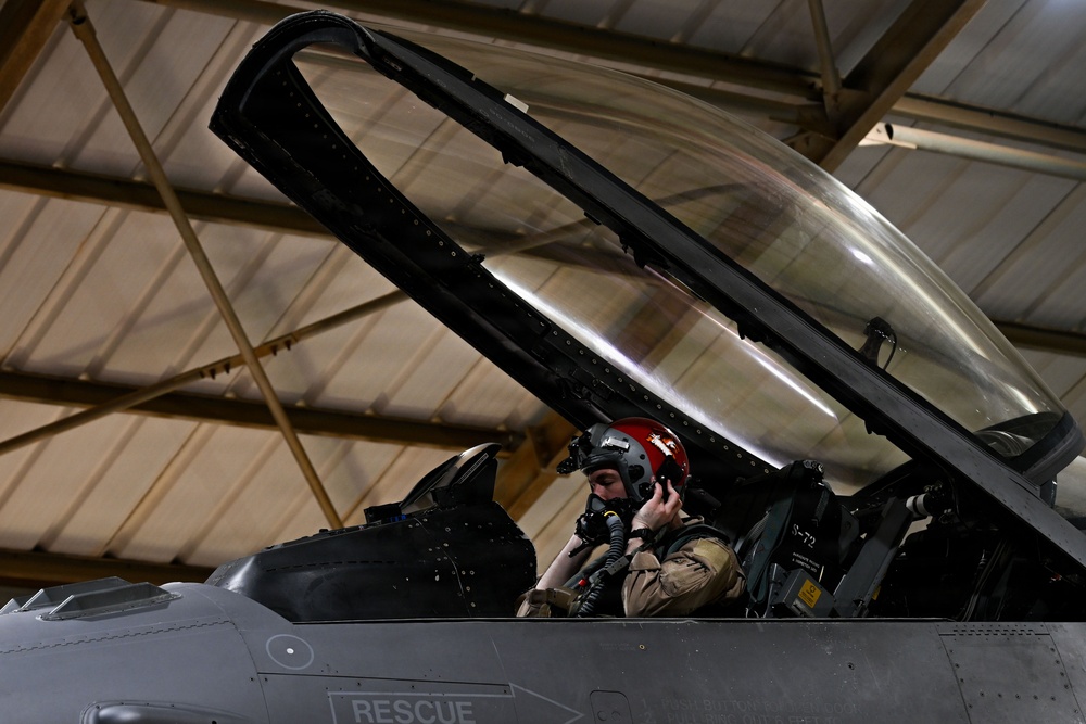 Cross squadron night flight