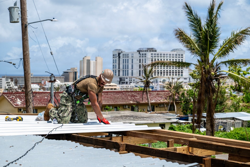 NMCB 1 Sailors conduct roof restoration operations in Saipan