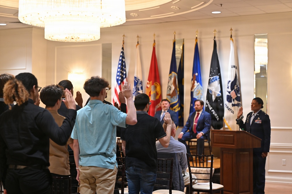 Pennsylvania’s First Multi-Service Military Signing Ceremony Honors 25 Future Service Members