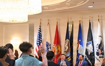 Pennsylvania’s First Multi-Service Military Signing Ceremony Honors 25 Future Service Members