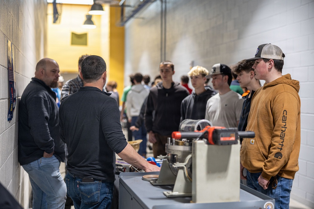 PNSY Hosts First STEM Pop-Up at Sanford High School