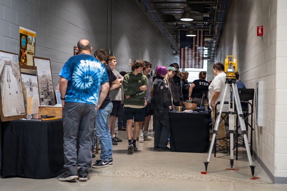 PNSY Hosts First STEM Pop-Up at Sanford High School